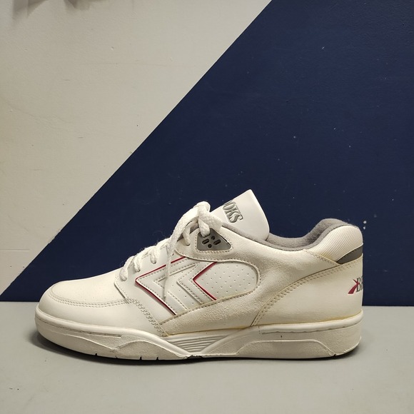 Athletic_Shoes